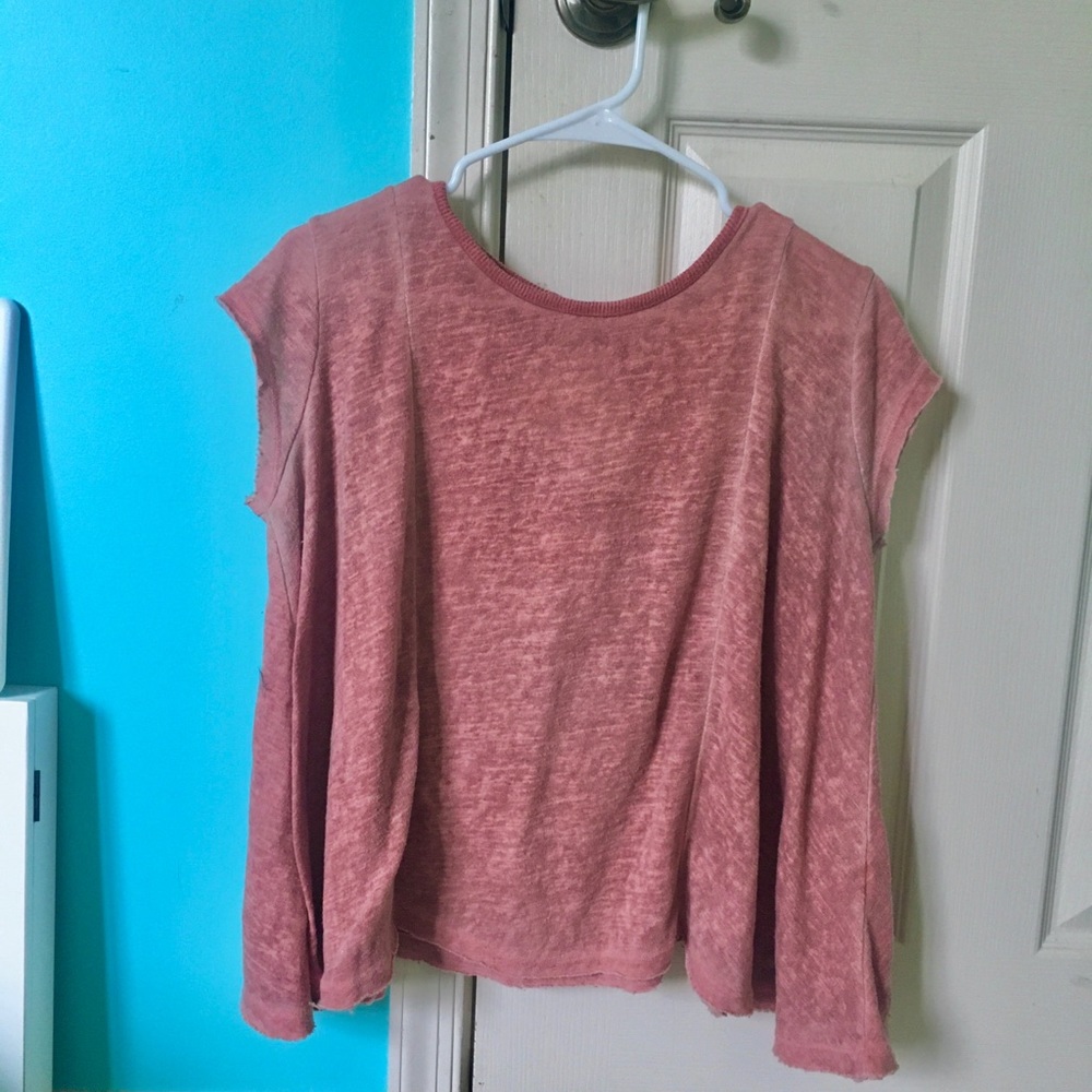 Breezy AE knit keyhole tee